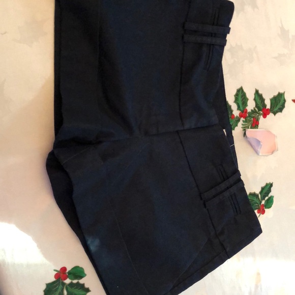 Shorts - Picture 2 of 4